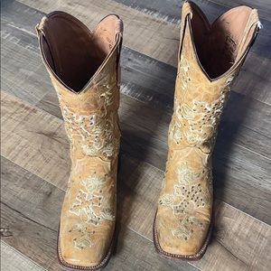 Women’s cowboy boots